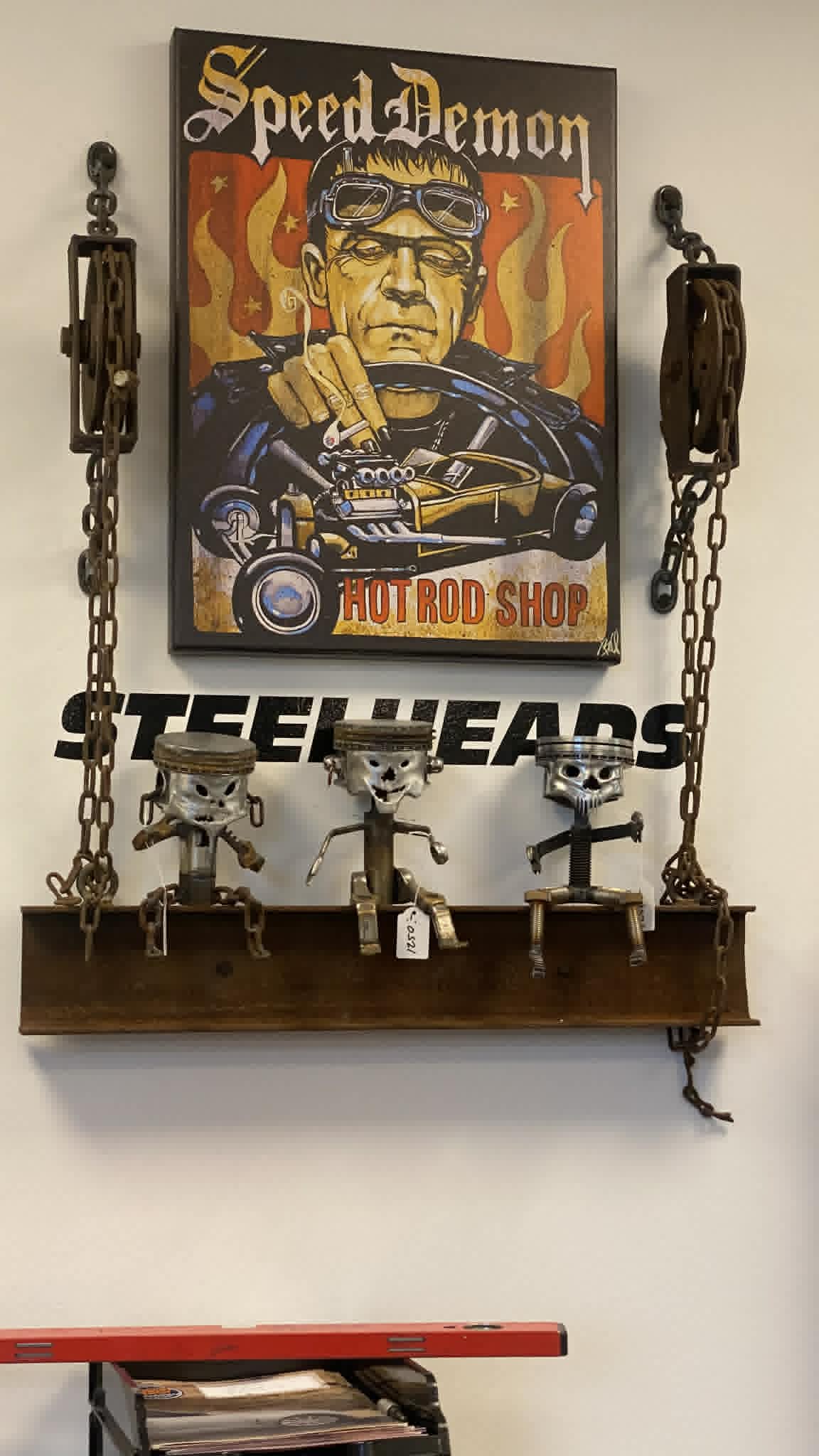 STEELHEADS, handgjord metallskulptur från Steelshop